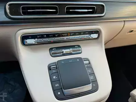 Ostatní 2025 Mercedes-Benz V 250 d AVA DISTRONIC AHK2,5to elektr Türen 360 (14)