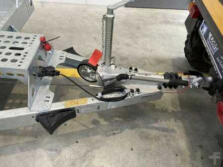 Pozostałe 0 Brian James Cargo Digger Plant 2 / Länge: 3.200mm / 3.500kg (9)