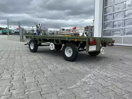 Outro 2018 Pefra Anhänger 3100 / Länge: 2,55 m / 2.810 kg / 2018 (4)