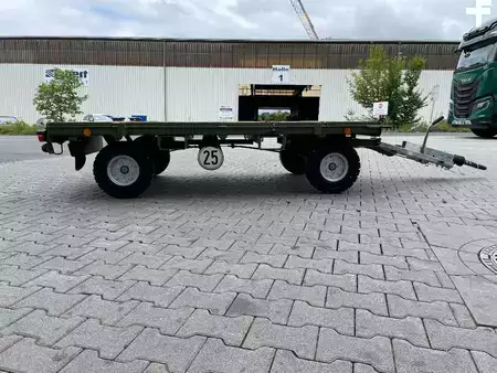 Outro 2018 Pefra Anhänger 3100 / Länge: 2,55 m / 2.810 kg / 2018 (7)