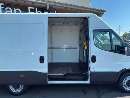 Andet 2023 Iveco Daily 35S14 *R3.520mm*AHK*Kamera* (11)