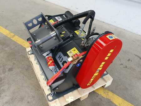 Ostatní 0 Seppi M. H3 085 / Schlegelmulcher / 2-5to / lagernd! / N (3)