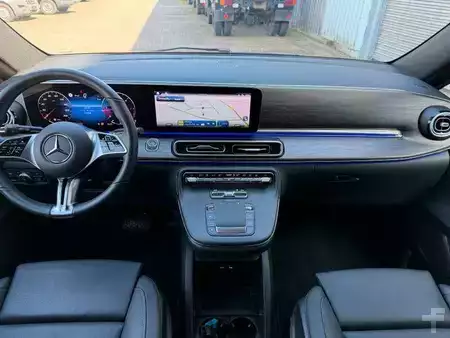 Ostatní 2025 Mercedes-Benz V 300 d 4MATIC AVA Extral AHK DISTRONIC Standh (10)