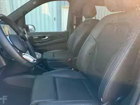 Ostatní 2025 Mercedes-Benz V 300 d 4MATIC AVA Extral AHK DISTRONIC Standh (11)