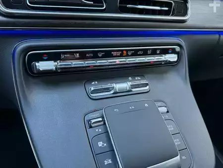 Ostatní 2025 Mercedes-Benz V 300 d 4MATIC AVA Extral AHK DISTRONIC Standh (14)