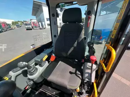 Mobil grävmaskin 2021 JCB Hydradig 110W / Pratzen / nur 179h / Löffelpaket (19)