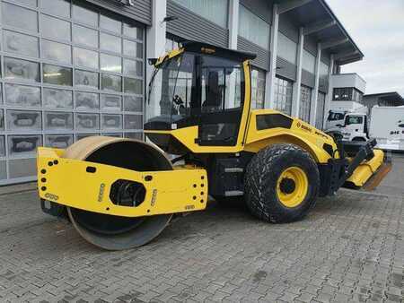 Sestavy válců 2022 BOMAG BW 213 DH+P-5 / 2022 / Verdichterplatten / Klima (2)
