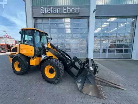 Hjullaster 2021 JCB 409 SV / nur 2.496h / Klima Klappschaufel Gabel (1)