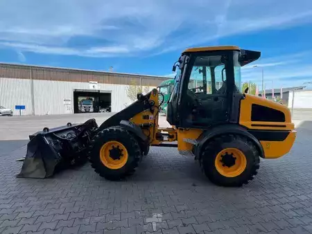 Hjullaster 2021 JCB 409 SV / nur 2.496h / Klima Klappschaufel Gabel (7)