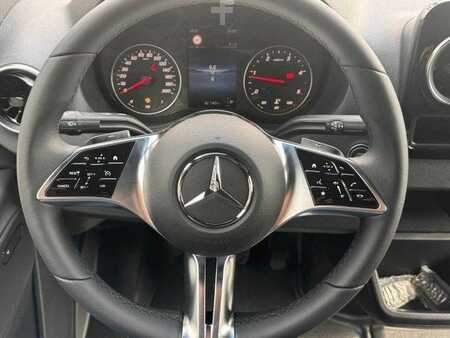 Pozostałe 2025 Mercedes-Benz Sprinter 319 CDI 4x4 DoKa AHK3,5 Klima Kamera (13)