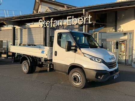 Autres 0 Iveco Daily 60C18 H 3-S.-Kipper *R3.450mm*2xAHK* (1)
