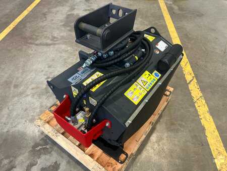 Ostatní 0 Seppi M. H3 085 direct Schlegelmulcher / lagernd / NEU (8)