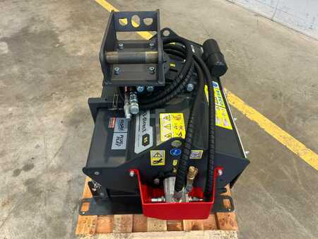 Ostatní 0 Seppi M. H3 085 direct Schlegelmulcher / lagernd / NEU (9)