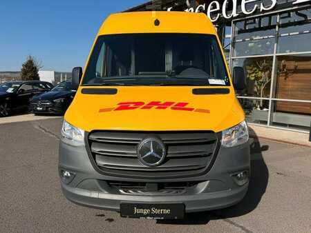 Autres 2024 Mercedes-Benz eSprinter 312 DHL Regal KEP-Ausbau (2)