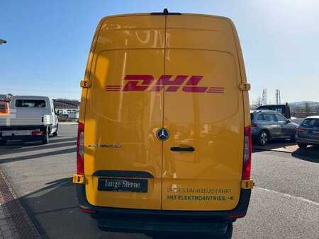 Autres 2024 Mercedes-Benz eSprinter 312 DHL Regal KEP-Ausbau (5)