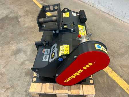 Pozostałe 0 Seppi M. H3 105 / Schlegelmulcher 2-5to lagernd! (9)