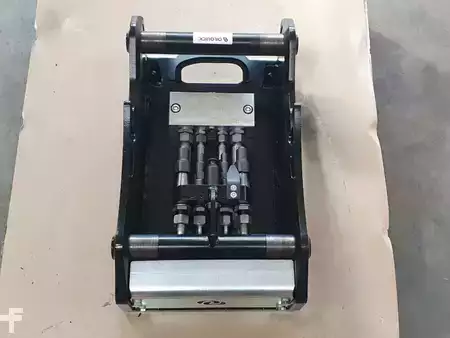 Vedlegg 0 OilQuick OQ45-5 Adapterplatte für Westtech & mehr / NEU (3)