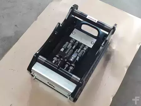 Vedlegg 0 OilQuick OQ45-5 Adapterplatte für Westtech & mehr / NEU (4)