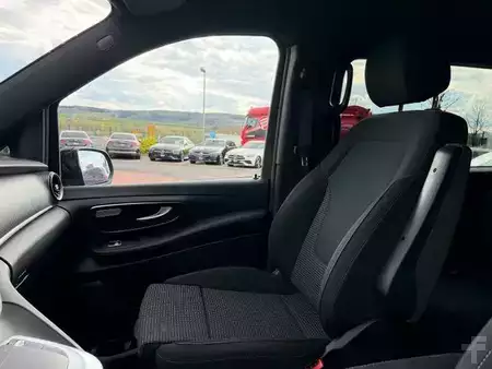 Ostatní 2023 Mercedes-Benz V 250 d EDITION AMG Kompakt AHK2,5 DISTRONIC (10)