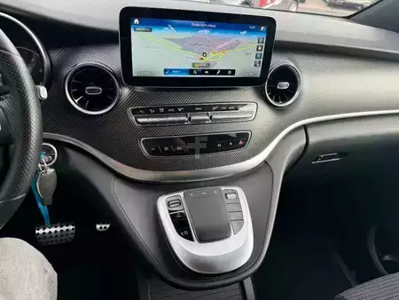 Ostatní 2023 Mercedes-Benz V 250 d EDITION AMG Kompakt AHK2,5 DISTRONIC (12)