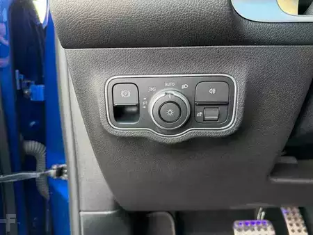 Muut 2023 Mercedes-Benz GLB 200 AMG MBUX+AMBIENTE+R-Kamera+Carbon+ALARM (15)