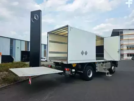 Övrigt 2018 Mercedes-Benz Arocs 1827 A 4x4 LBW Tür+Treppe Schalter 2 Stück (11)