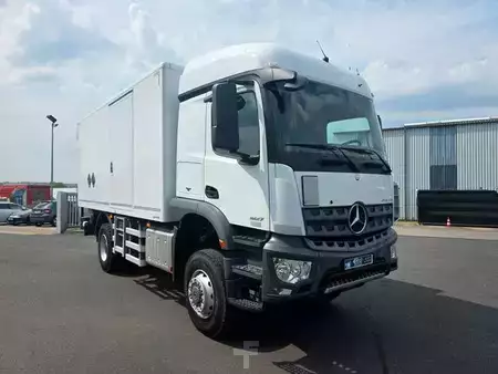 Övrigt 2018 Mercedes-Benz Arocs 1827 A 4x4 LBW Tür+Treppe Schalter 2 Stück (2)