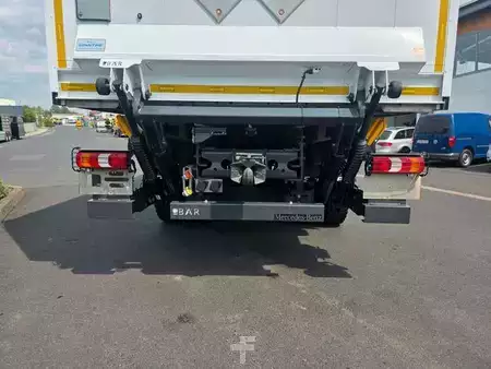 Övrigt 2018 Mercedes-Benz Arocs 1827 A 4x4 LBW Tür+Treppe Schalter 2 Stück (9)