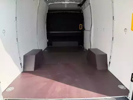 Outro 2026 Iveco Daily 35S16H3.0A8 V Y ASC-Ausbau Kastenwagen (10)