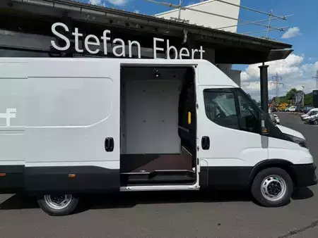Outro 2026 Iveco Daily 35S16H3.0A8 V Y ASC-Ausbau Kastenwagen (12)