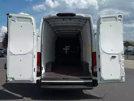 Outro 2026 Iveco Daily 35S16H3.0A8 V Y ASC-Ausbau Kastenwagen (8)