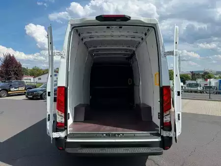 Outro 2026 Iveco Daily 35S16H3.0A8 V Y ASC-Ausbau Kastenwagen (9)