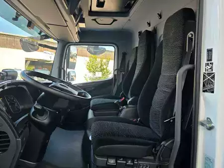 Autres 2024 Mercedes-Benz Atego 818 L Koffer+LBW Klima 3 Sitze (18)