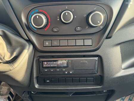 Autres 0 Iveco Daily 70C18 H 3.0L *R3.750mm*AHK*Sperre*Standh* (18)