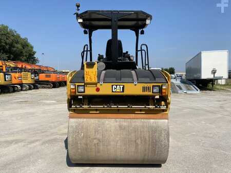 Tandemové válce 2016 Caterpillar CB 44B (4)