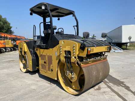 Tandemové válce 2016 Caterpillar CB 44B (7)