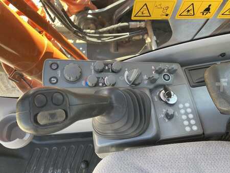 Korečková rýpadla 2020 Hitachi ZX 350 LCN-6 (16)