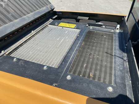 Radlader 2023 Case 821G (17)