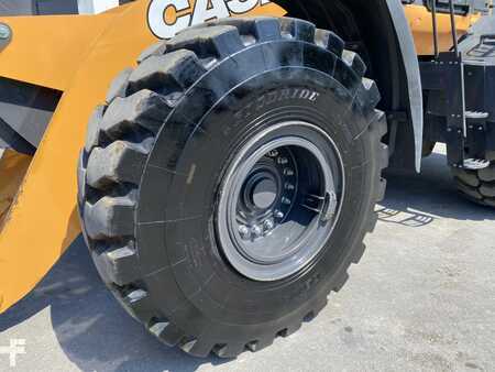 Radlader 2023 Case 821G (9)