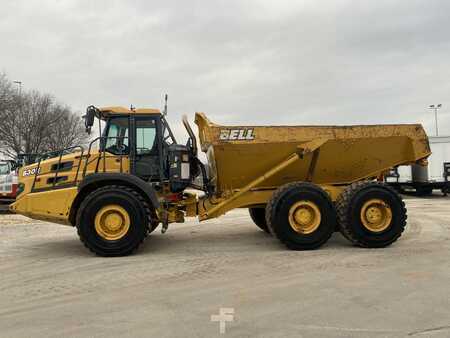 Csuklós dömperek 2017 Bell B30 (1)