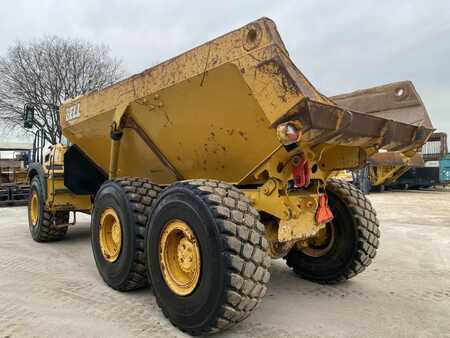 Csuklós dömperek 2017 Bell B30 (3)