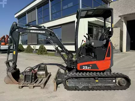 Mini excavadoras 2022 Eurocomach 25ZT (1)