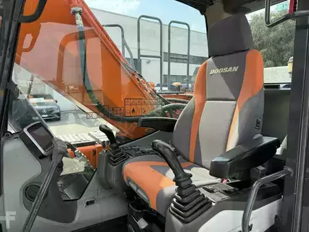 Escavatori cingolati 2020 Doosan DX235 NLC-5 (17)