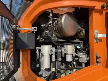 Lánctalpas kotrógép 2023 DEVELON DX100W-7 (11)
