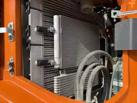 Lánctalpas kotrógép 2023 DEVELON DX100W-7 (13)