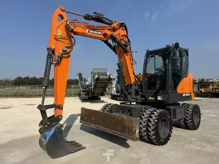 Lánctalpas kotrógép 2023 DEVELON DX100W-7 (2)