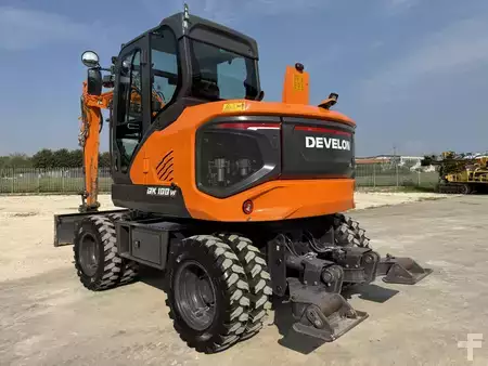 Lánctalpas kotrógép 2023 DEVELON DX100W-7 (3)