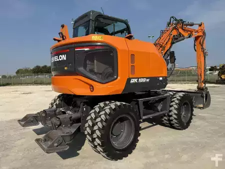 Lánctalpas kotrógép 2023 DEVELON DX100W-7 (5)