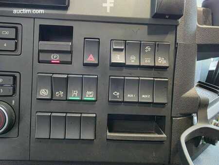 Camion 2023 Volvo FM (14)