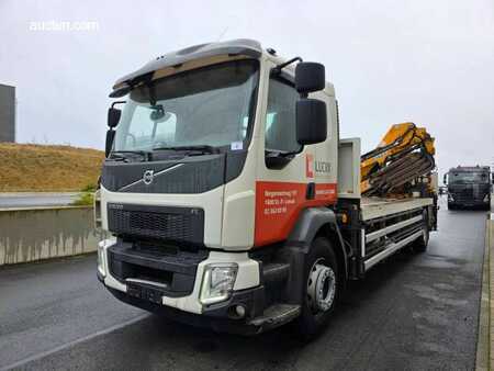 Camion 2015 Volvo FL (1)